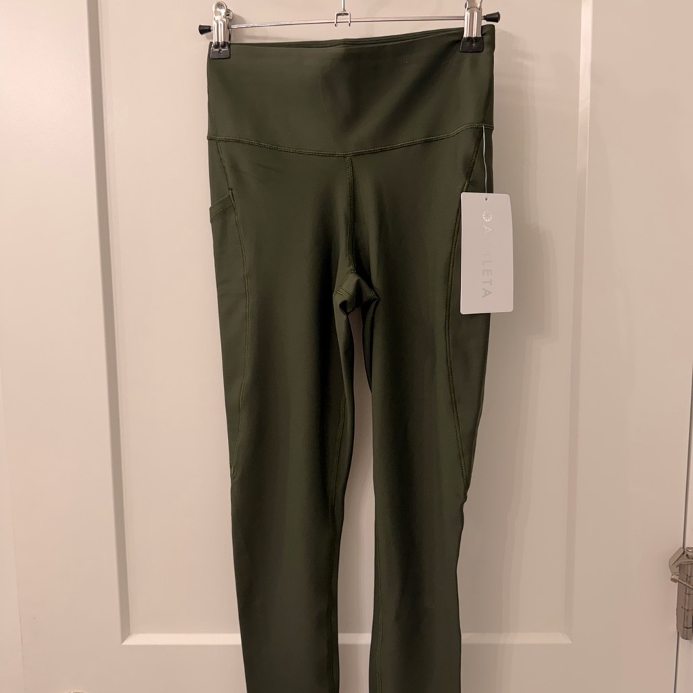 Athleta Olive Green Interval Stash 7/8 Tight